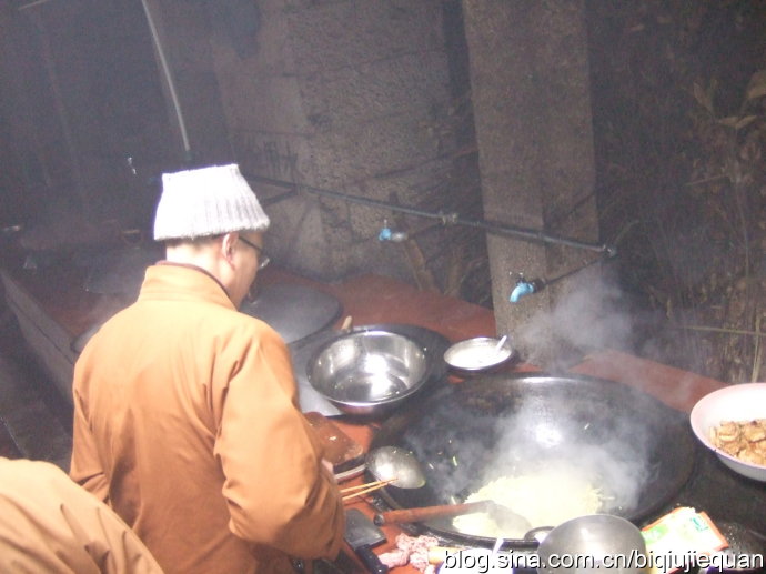 法师从“火头”升级为“饭头”了。